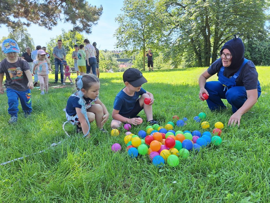 Krteček a zvířátka v parku